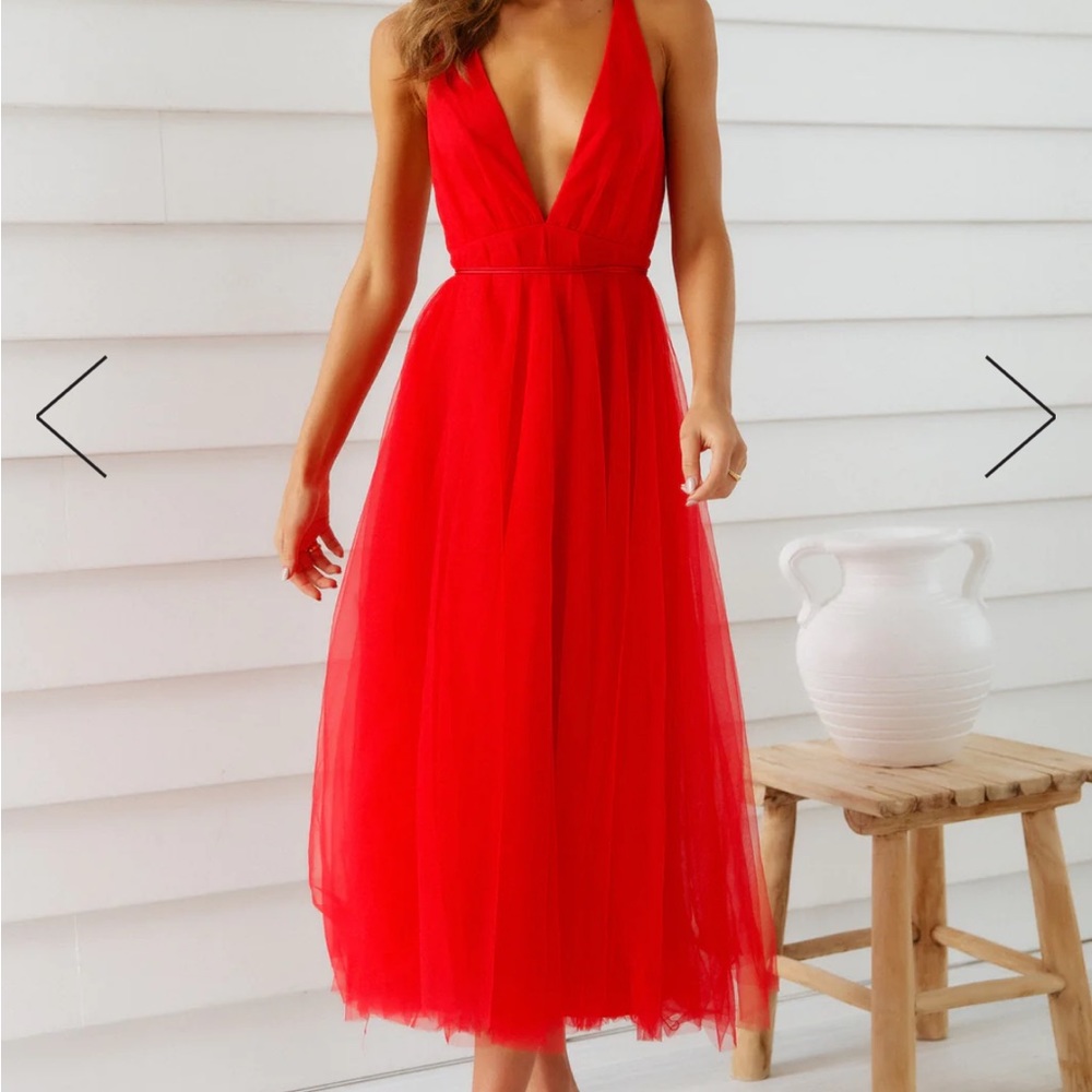 NEW with tags Hello Molly red midi dress *perfect for wedding and resort season*